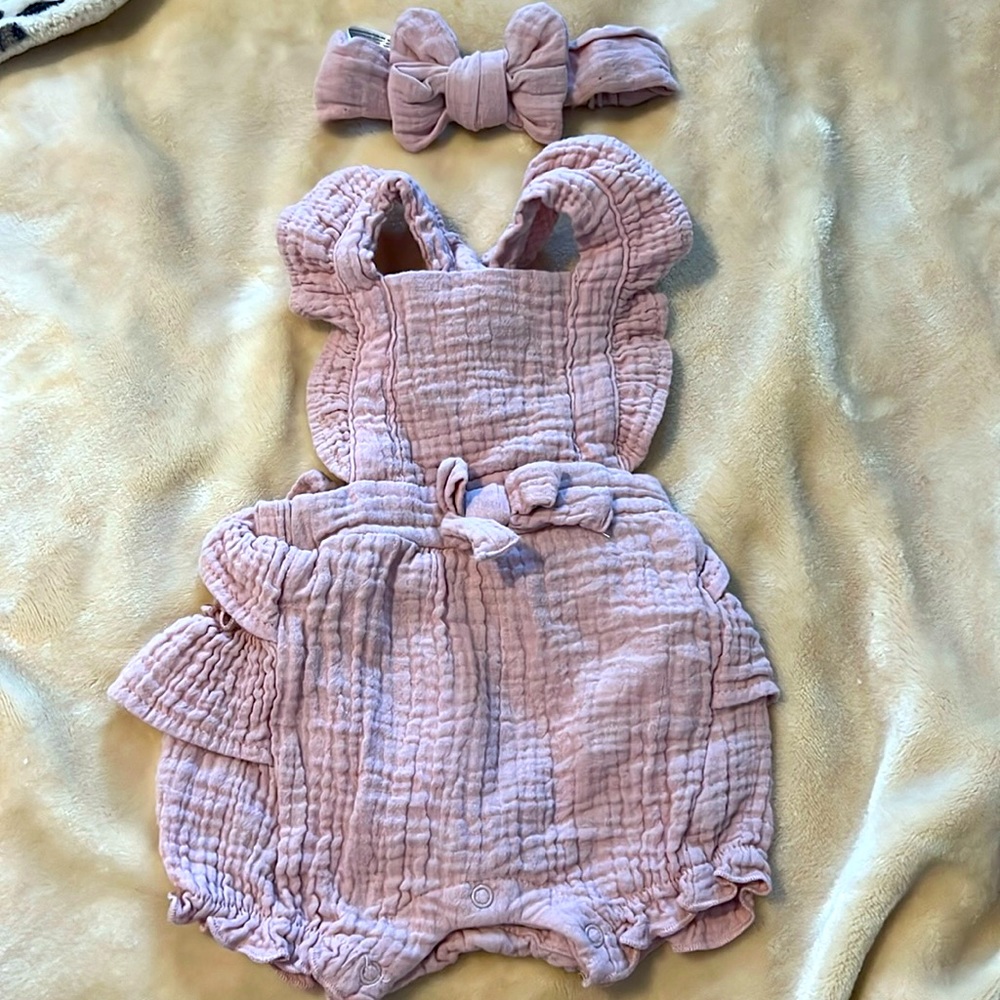 Emily and Oliver romper with matching bow. Size 0/3 months